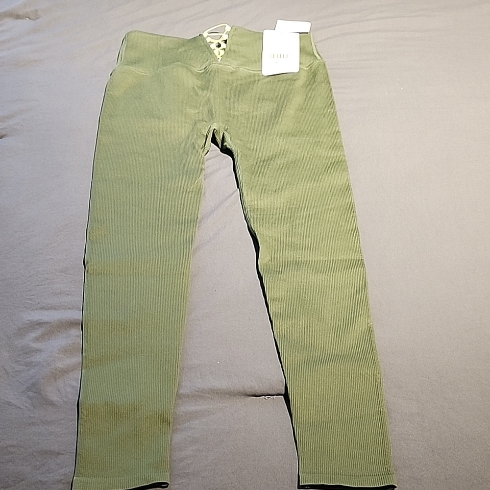 Fabletics High-Waisted Ribbed Leggings in Olive NWT